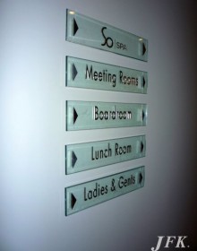 Directional-Signs-Sofitel-1